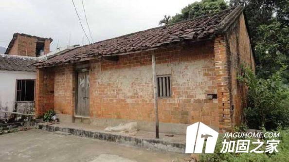 房屋安全鑒定公司一經確認的危險房屋，房屋使用人該如何處理?